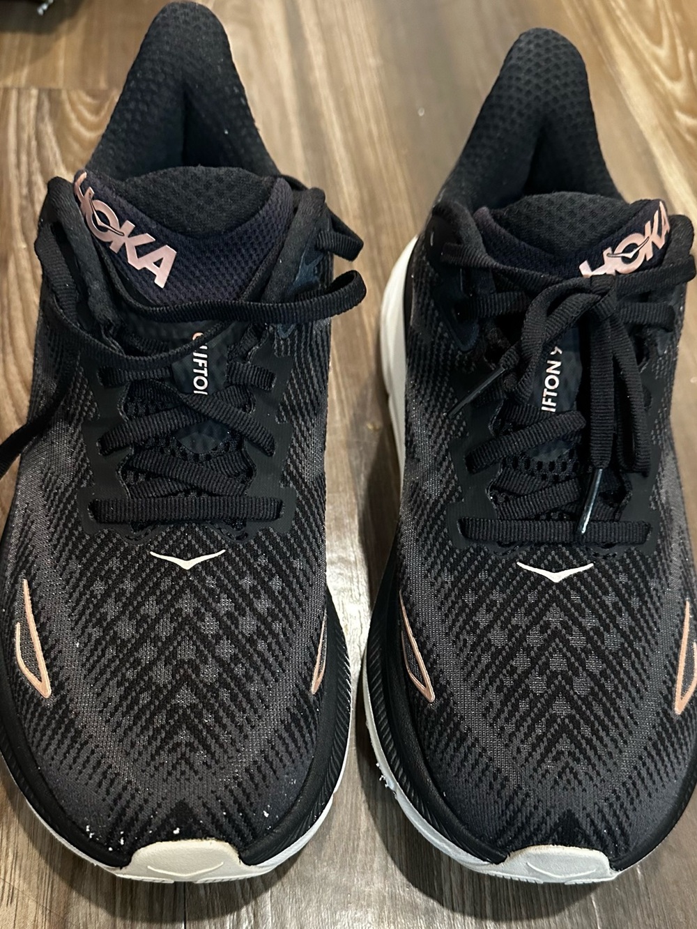 WIDE Width HOKA Clifton 9 Black Womens Size 7 Wide w Rose Gold  Running Shoes